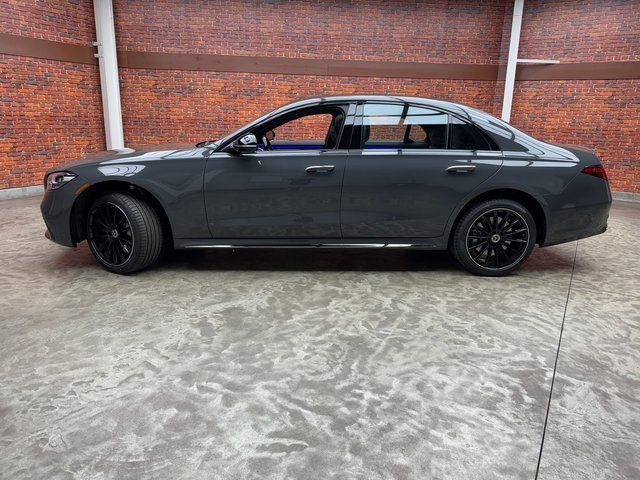 2025 Mercedes Benz S 580 4MATIC photo 2