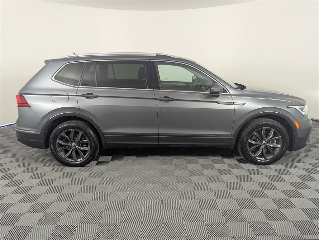 2022 Volkswagen Tiguan SE photo 5