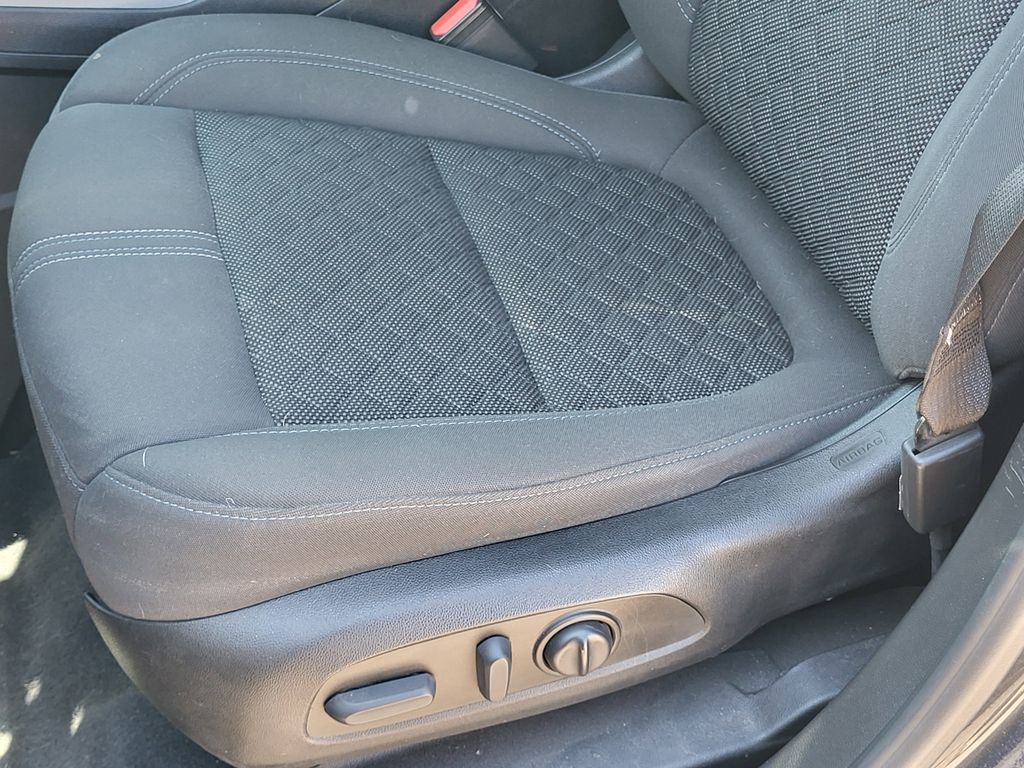 2022 Chevrolet Blazer 2LT photo 19