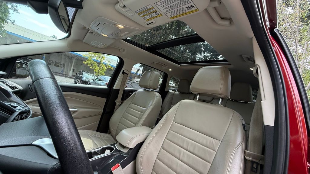 2015 Ford Escape Titanium photo 31