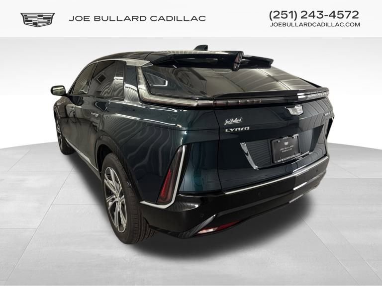 2025 Cadillac Lyriq Luxury photo 4
