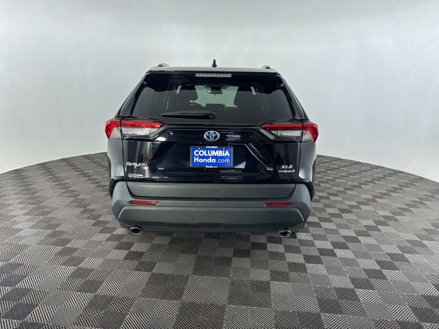 2024 Toyota RAV4 Hybrid XLE photo 2