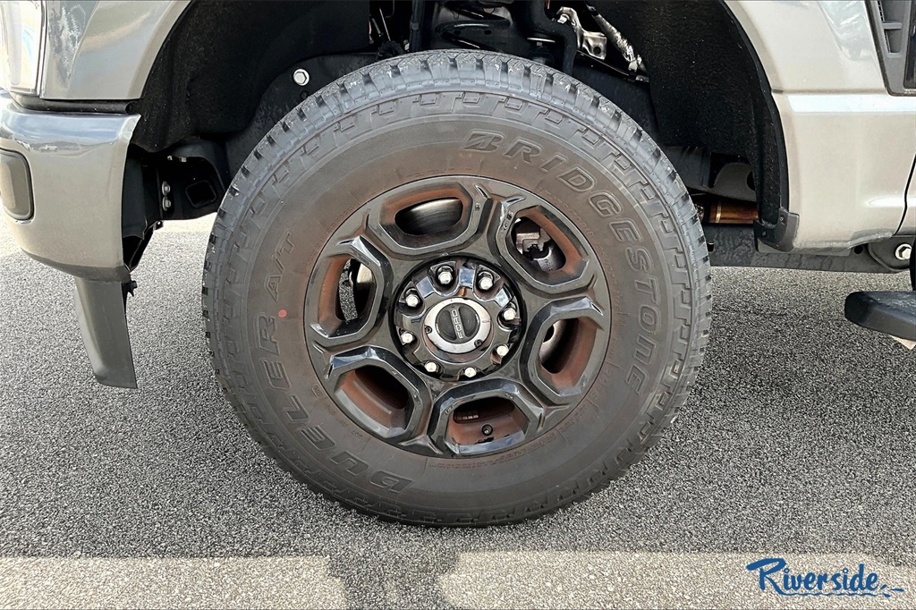 2024 Ford F-250 photo 7