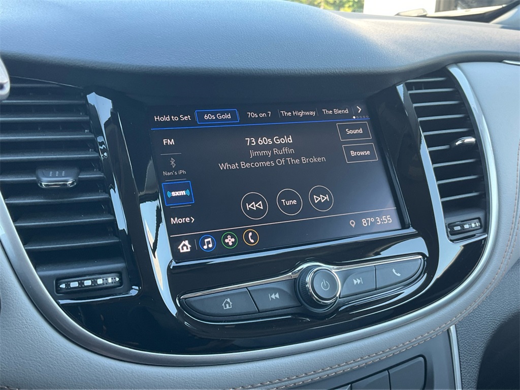 2022 Chevrolet Trax LT photo 18