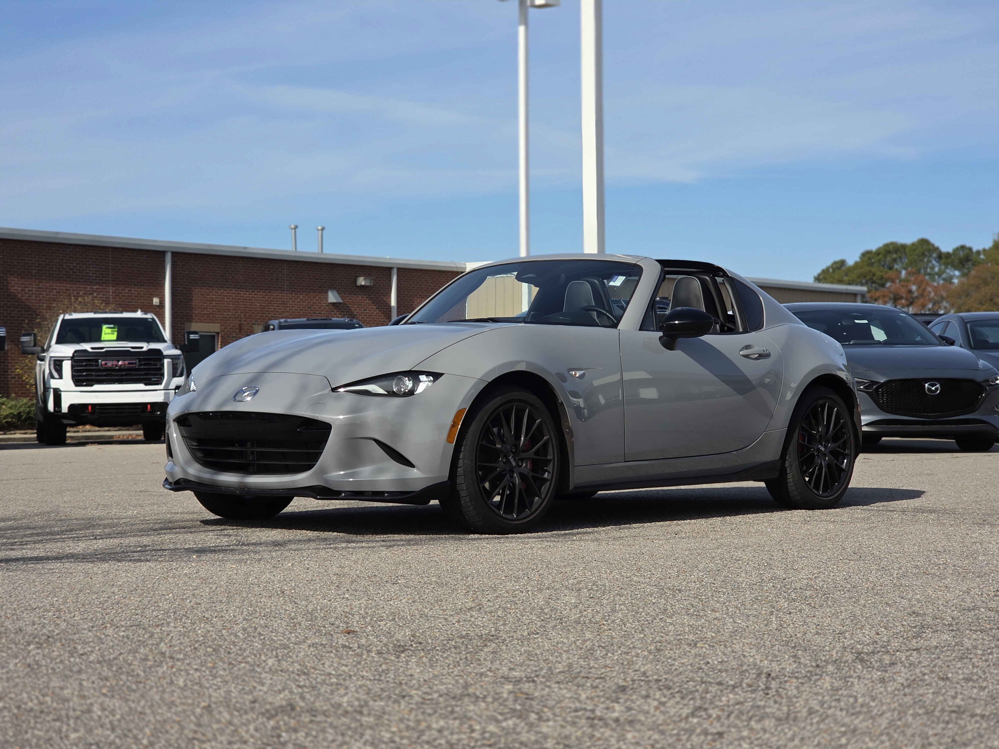2024 Mazda MX-5 Miata Miata RF photo 2