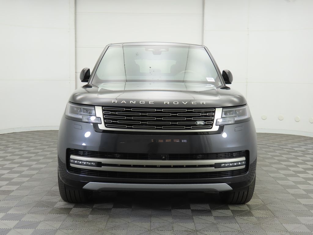 2025 Land Rover Range Rover SE photo 2