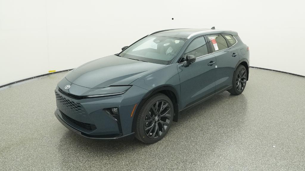 2025 Toyota Crown Signia Limited's photo