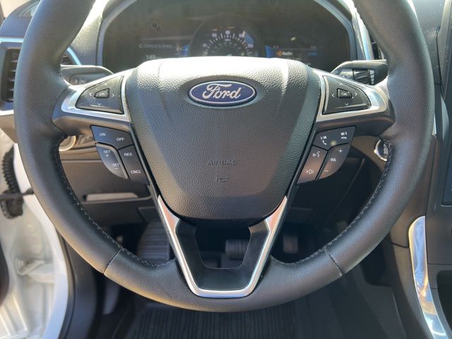 2022 Ford Edge Titanium photo 19