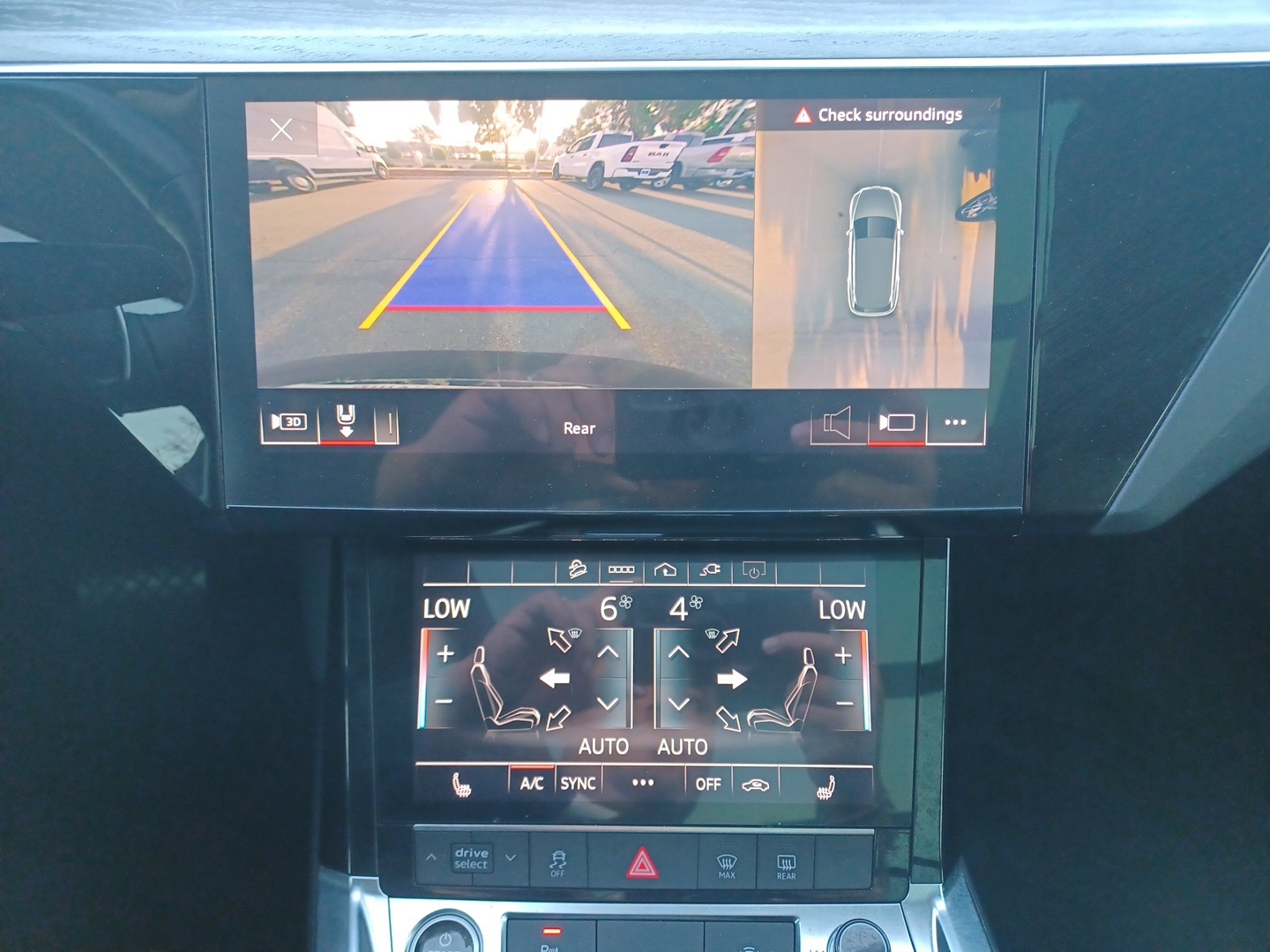 2021 Audi e-tron Premium photo 10