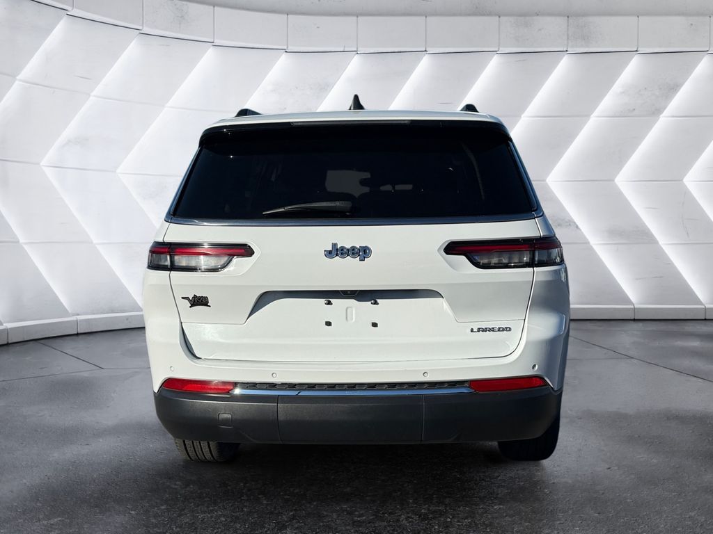 2023 Jeep Grand Cherokee Laredo photo 5