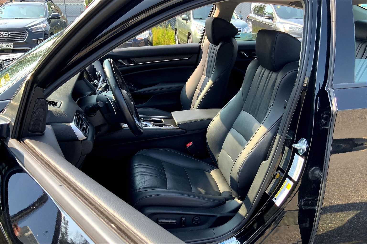 2022 Honda Accord Hybrid EX-L photo 8