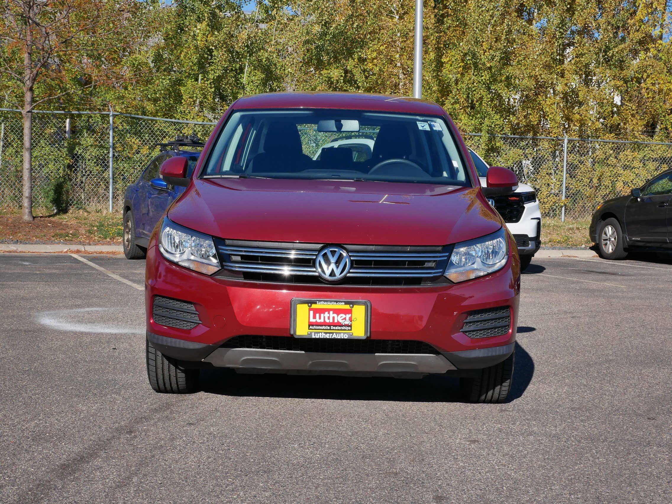 Used 2012 Volkswagen Tiguan SEL with VIN WVGBV7AX8CW001649 for sale in Saint Paul, MN