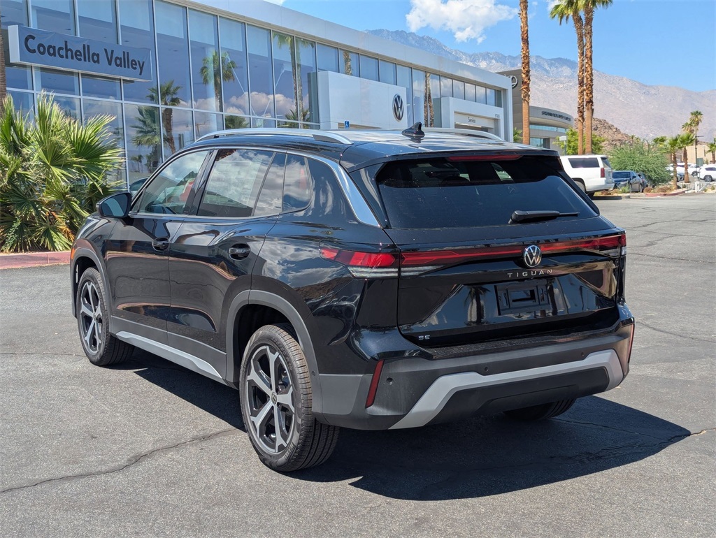 2025 Volkswagen Tiguan SE photo 2