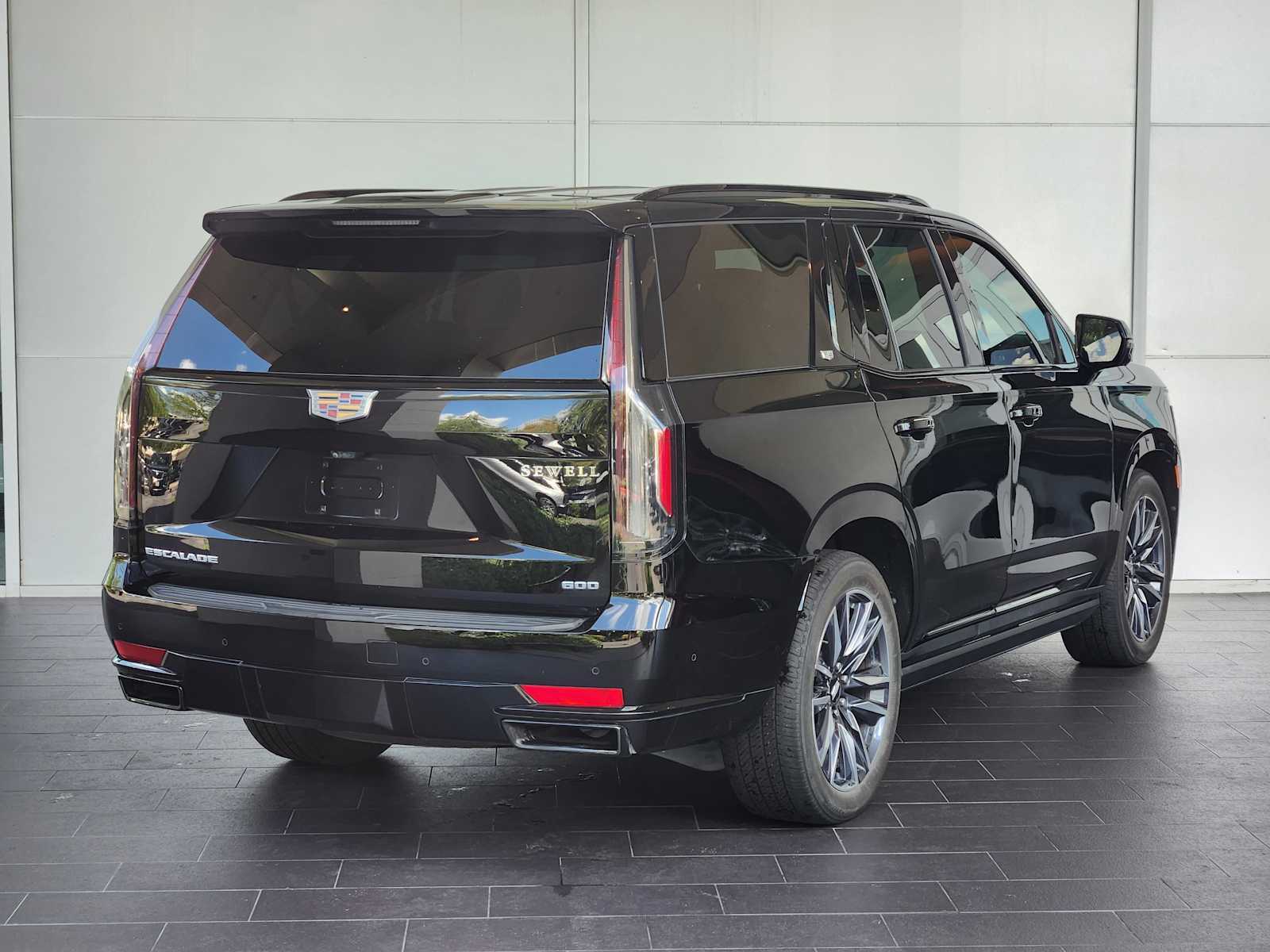 2023 Cadillac Escalade Sport Platinum photo 4