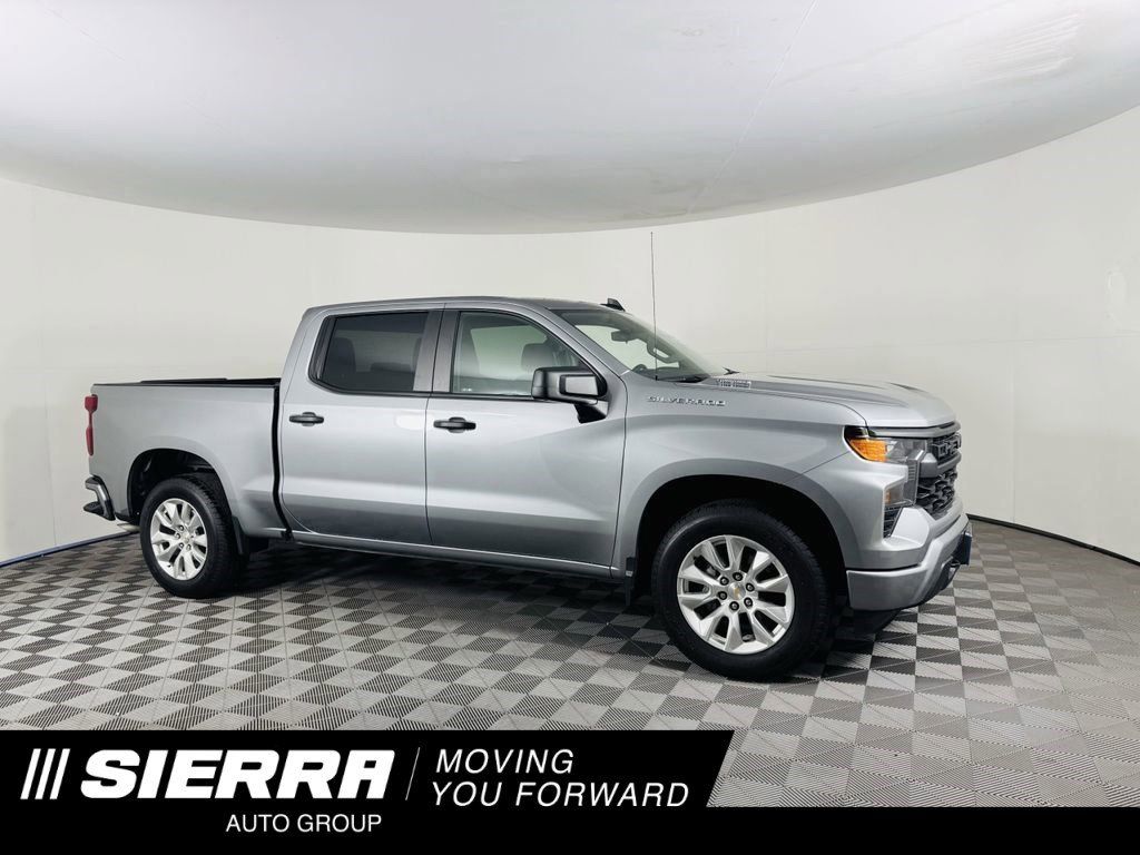 Used 2025 Gray Chevrolet Custom image 1