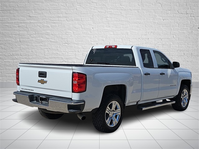 2017 Chevrolet Silverado 1500 Custom photo 4