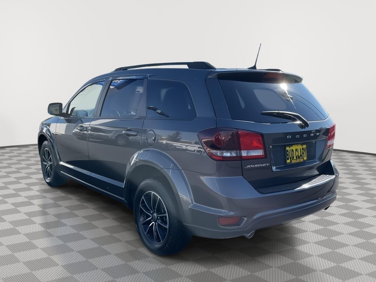 2018 Dodge Journey SXT photo 2