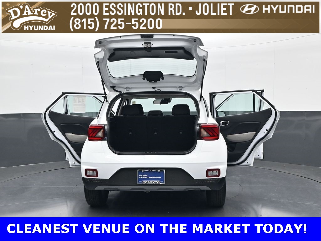2024 Hyundai Venue SEL photo 26