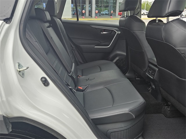 2023 Toyota RAV4 Hybrid XLE Premium photo 16
