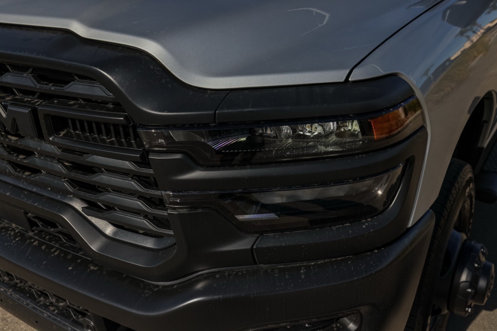 New 2026 Silver-Zynith Exterior Paint RAM Tradesman image 9