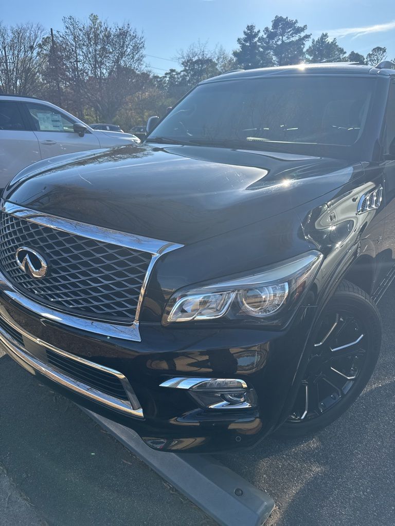 2016 INFINITI QX80 Limited's photo
