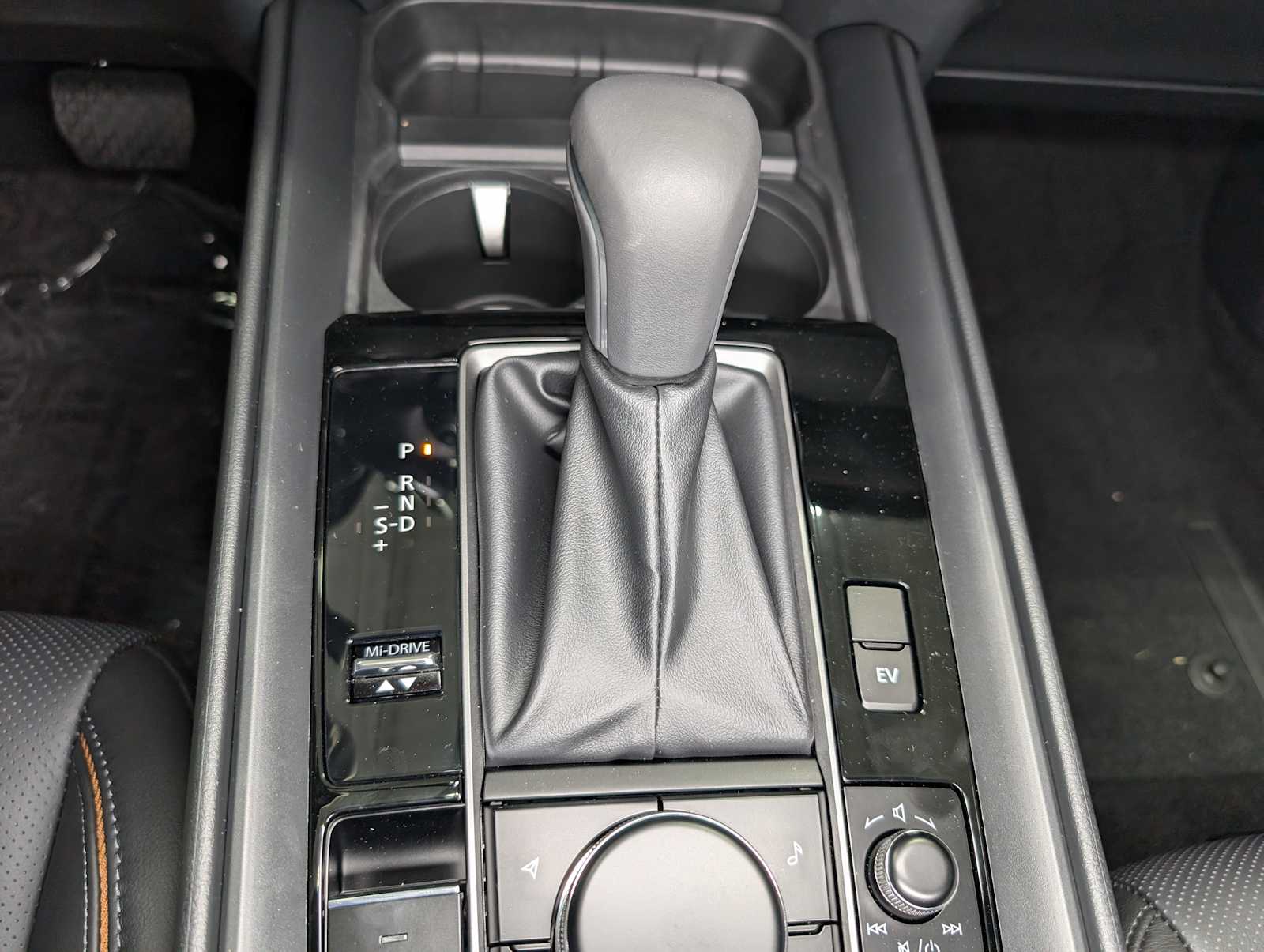 2025 Mazda CX-50 Premium photo 26