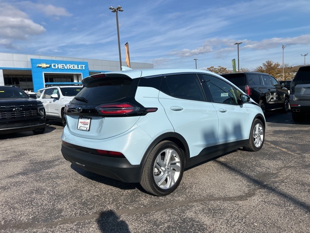 2023 Chevrolet Bolt EV 1LT photo 3