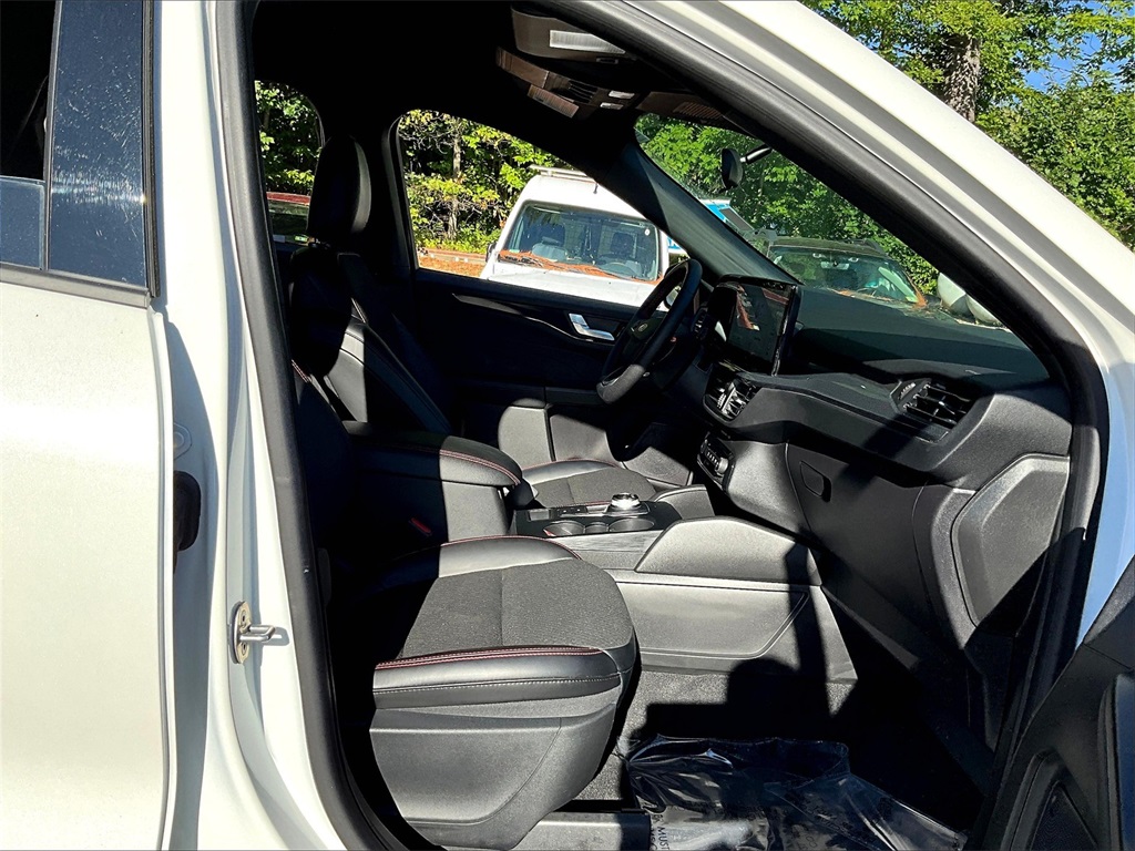 2024 Ford Escape ST-Line Select photo 14