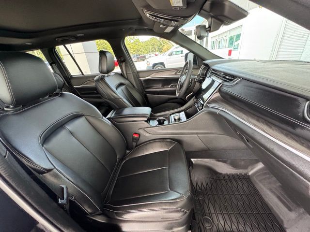 2024 Jeep Grand Cherokee Limited photo 13