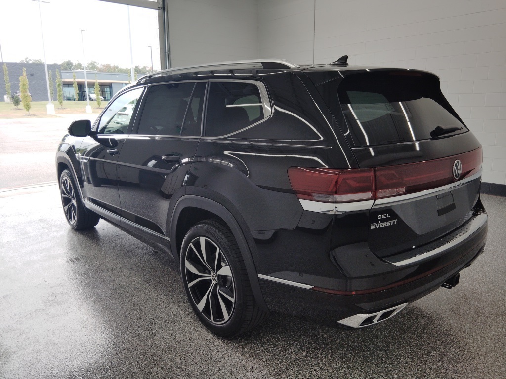 2026 Volkswagen Atlas SEL Premium R-Line photo 4