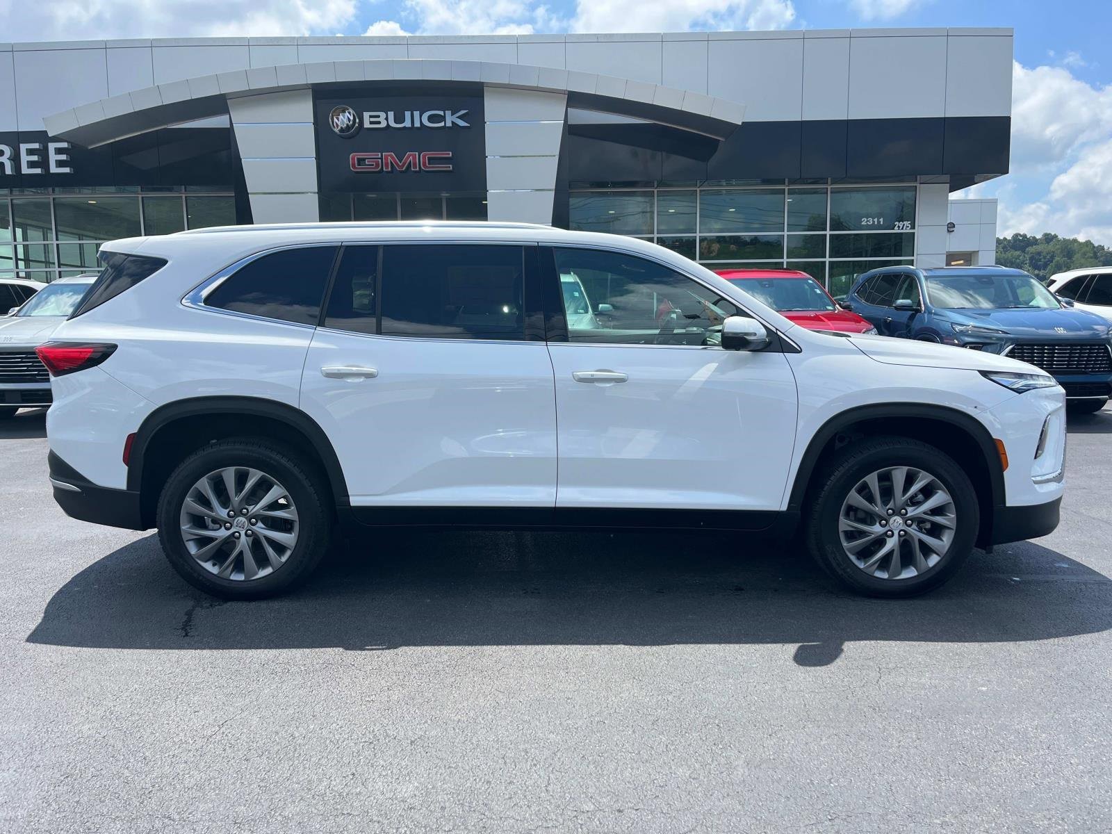 2026 Buick Enclave Preferred photo 2