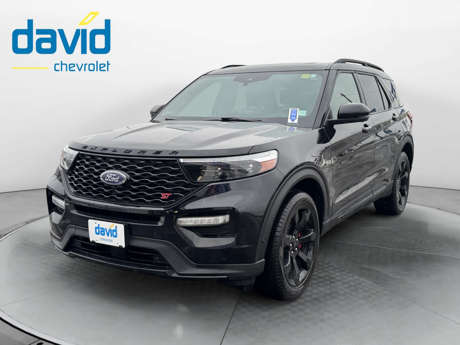 2022 Ford Explorer ST's photo