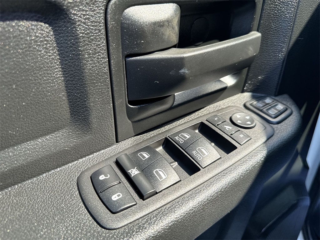 2024 Ram 2500 Tradesman photo 18