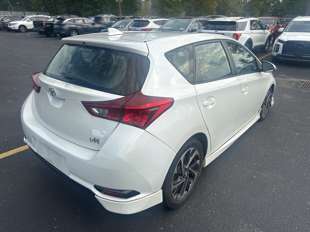 2018 Toyota Corolla iM Base photo 9