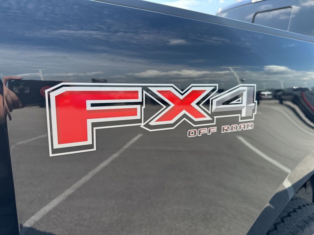 2024 Ford F-350 Platinum photo 42