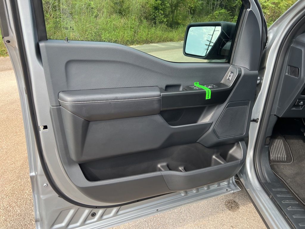 2025 Ford F-150 STX photo 9