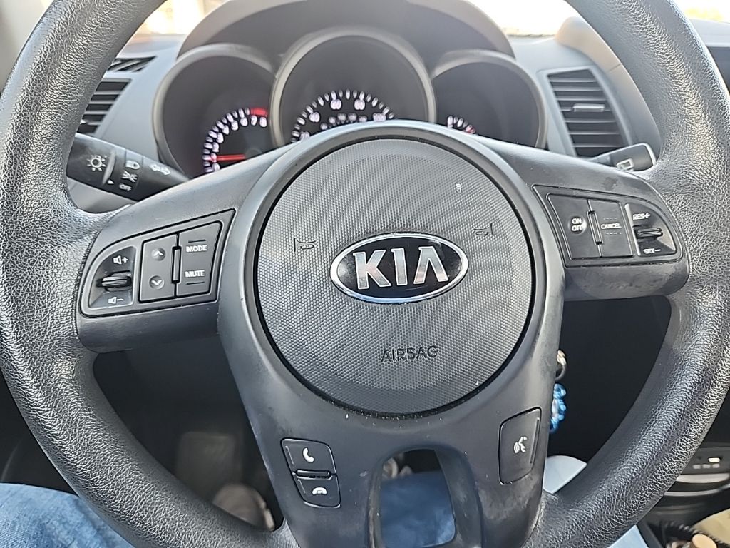 2013 Kia Soul Base photo 16