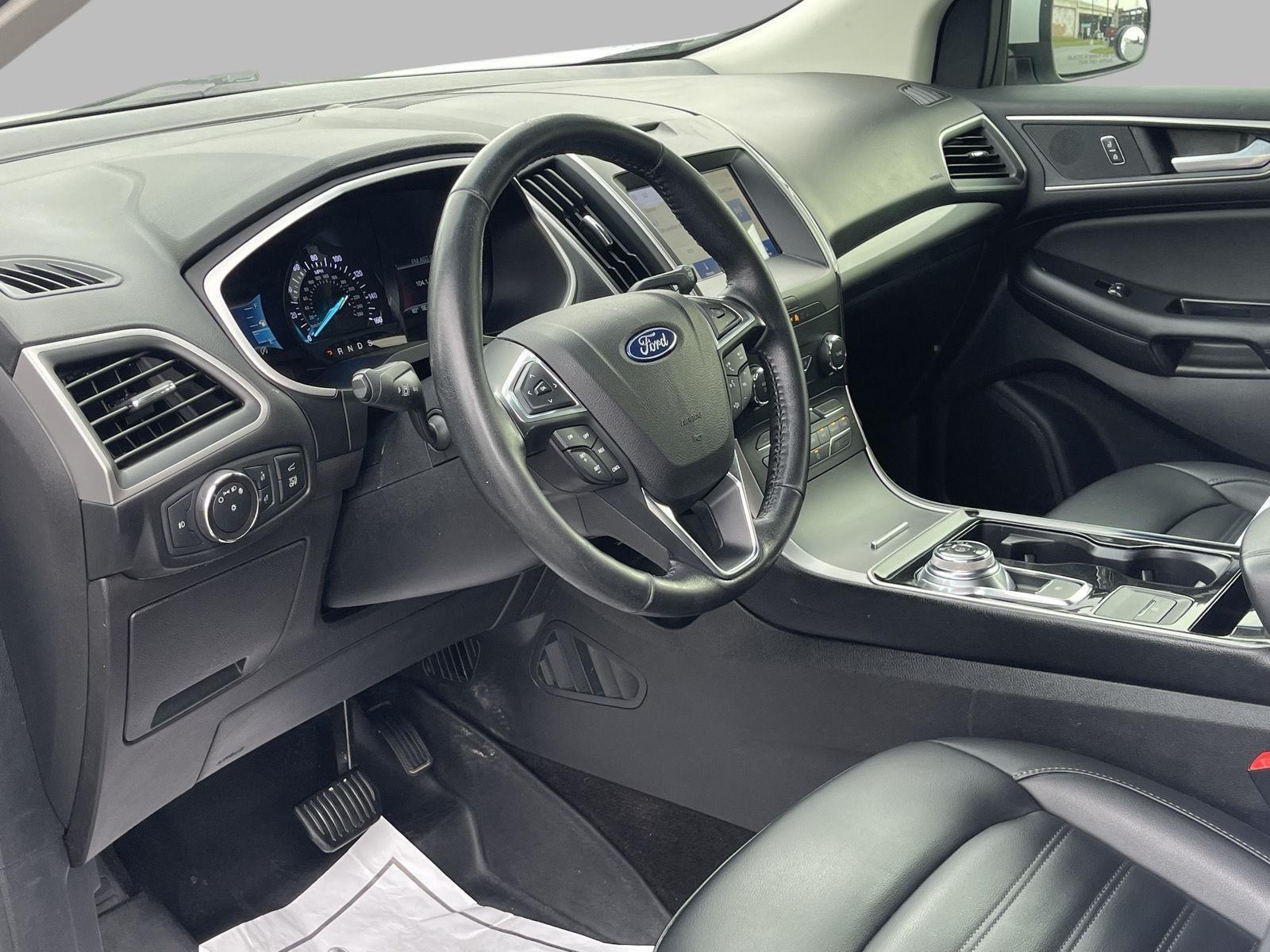2019 Ford Edge SEL photo 22