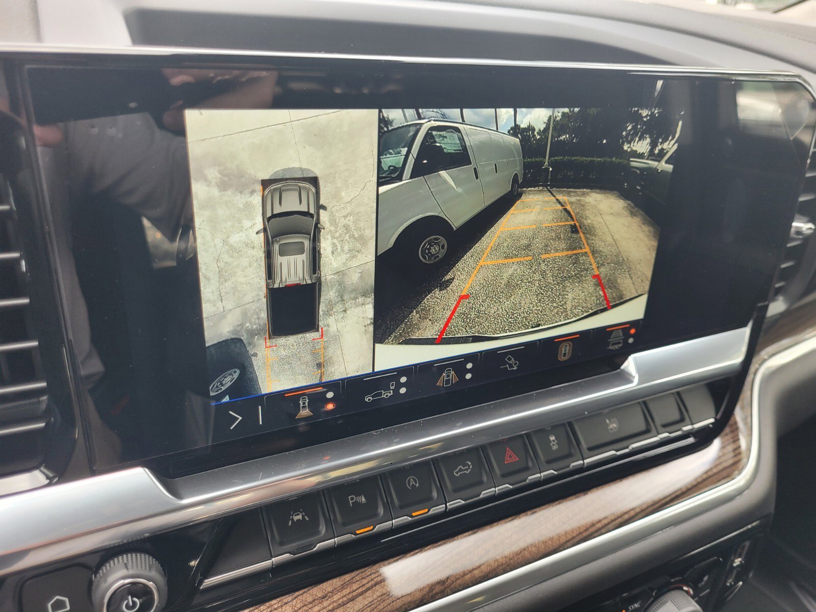 2025 Chevrolet Silverado 1500 RST photo 36