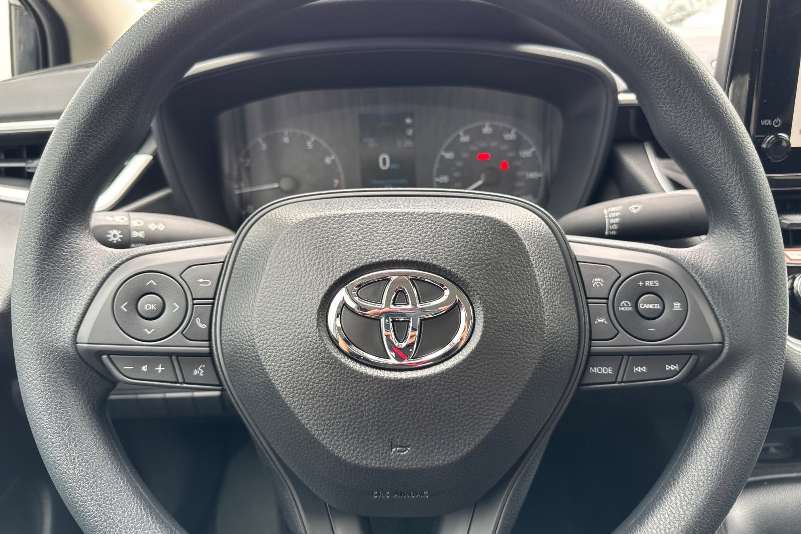 2025 Toyota Corolla LE photo 23