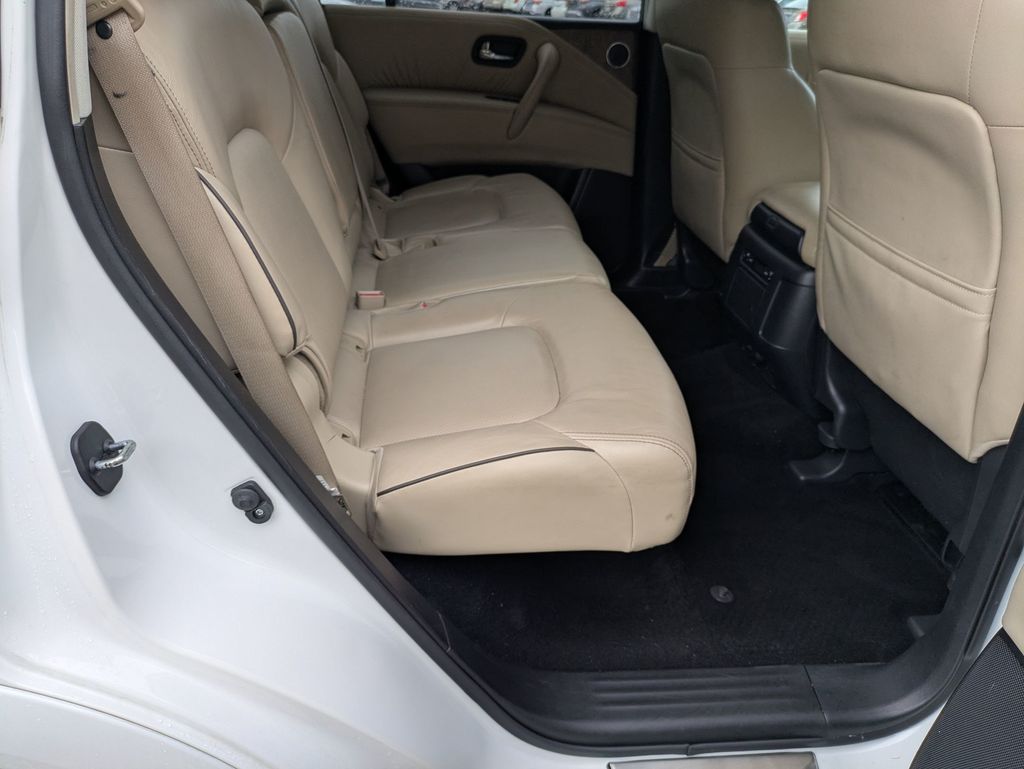 2022 Nissan Armada SL photo 29