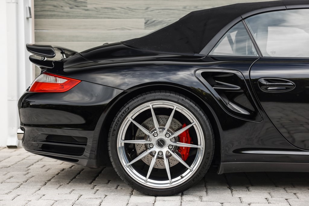 2009 Porsche 911 Turbo photo 2