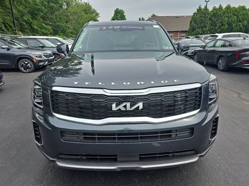 2022 Kia Telluride S photo 2