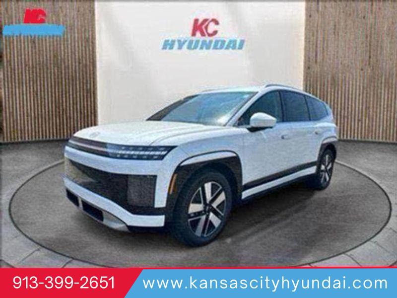 2026 Hyundai IONIQ 9 SEL's photo