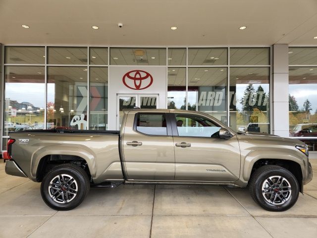 2025 Toyota Tacoma TRD Sport 4x4 Double Cab photo 2