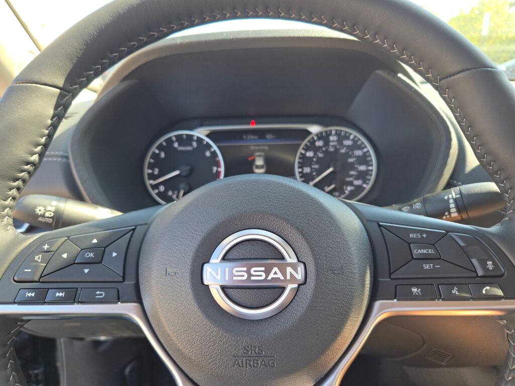 2025 Nissan Sentra SV photo 25