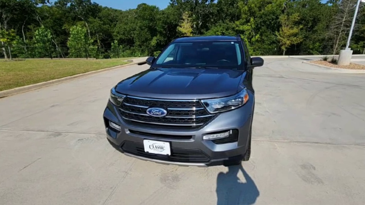2024 Ford Explorer XLT photo 25
