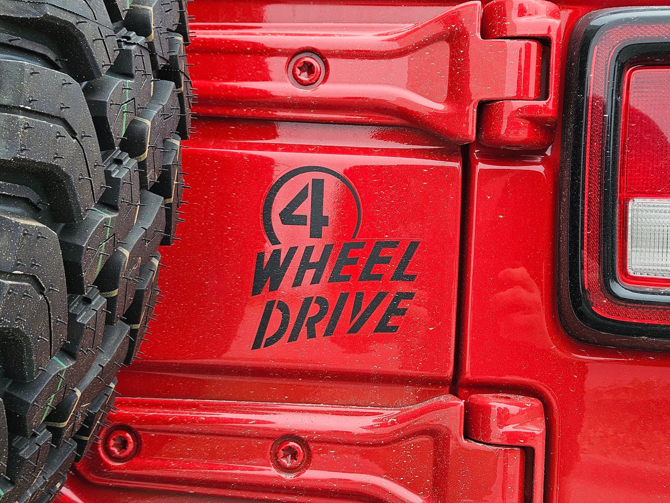 2025 Jeep Wrangler Willys photo 24