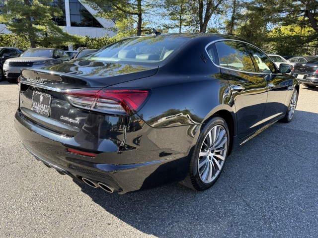 2022 Maserati Quattroporte Modena Q4 photo 6