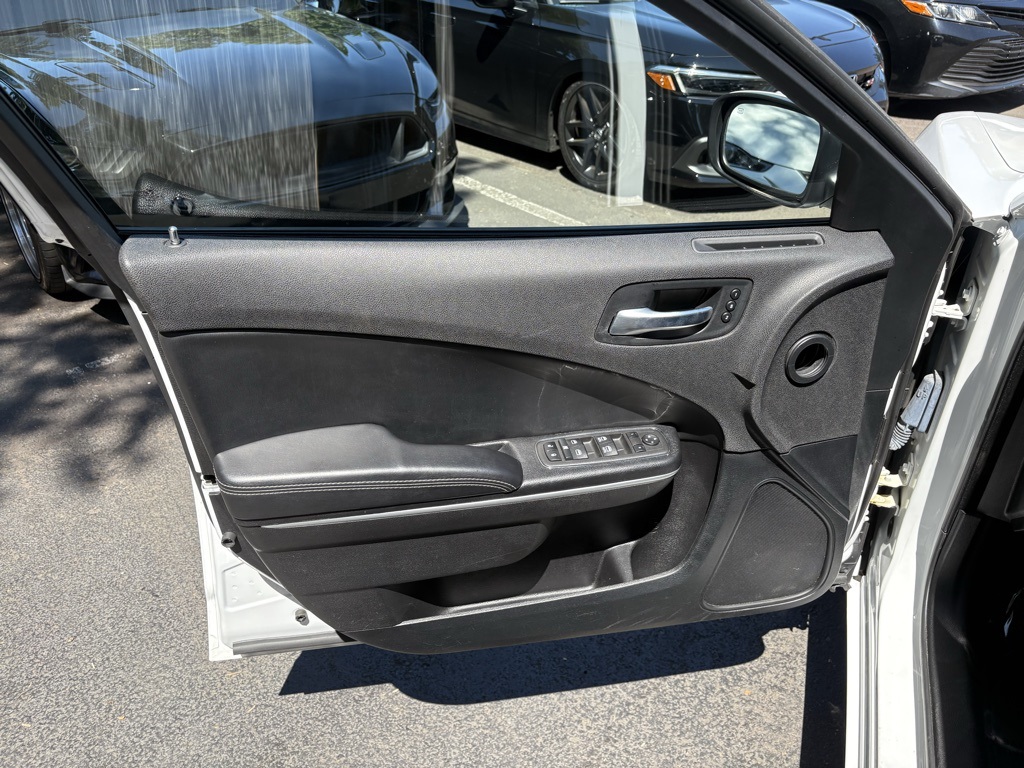 2022 Dodge Charger SXT photo 9